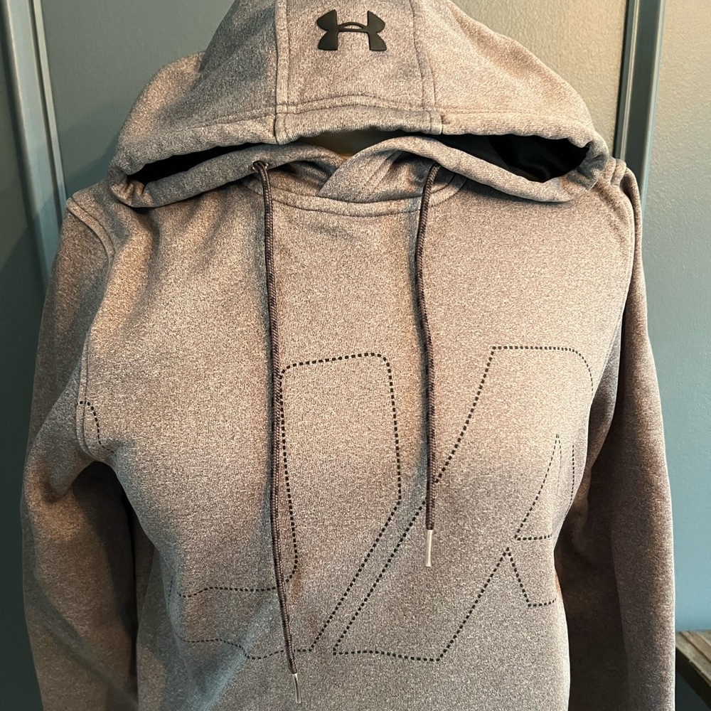 Under Armour NWOT Small Hoodie